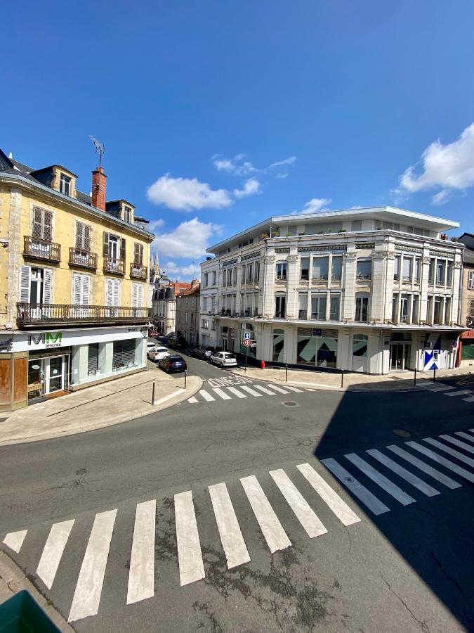 Grand Appartement De Caractere Au Coeur De Ville Moulins  Zewnętrze zdjęcie